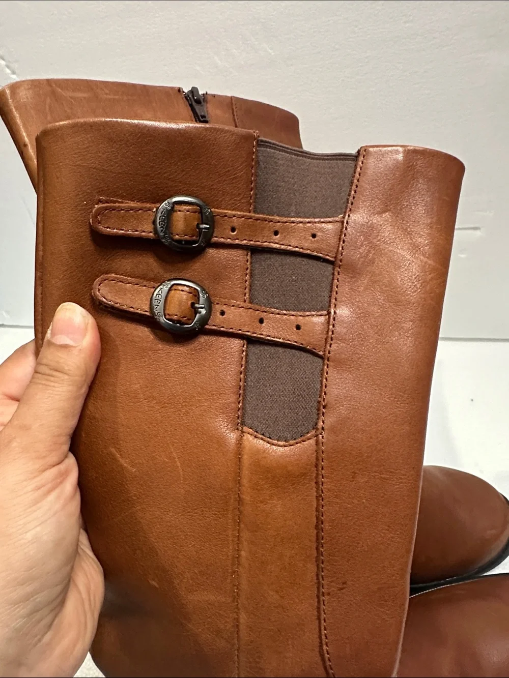 Keen  bern baby Bern Brown Leather boots with Buckle Detail size 9